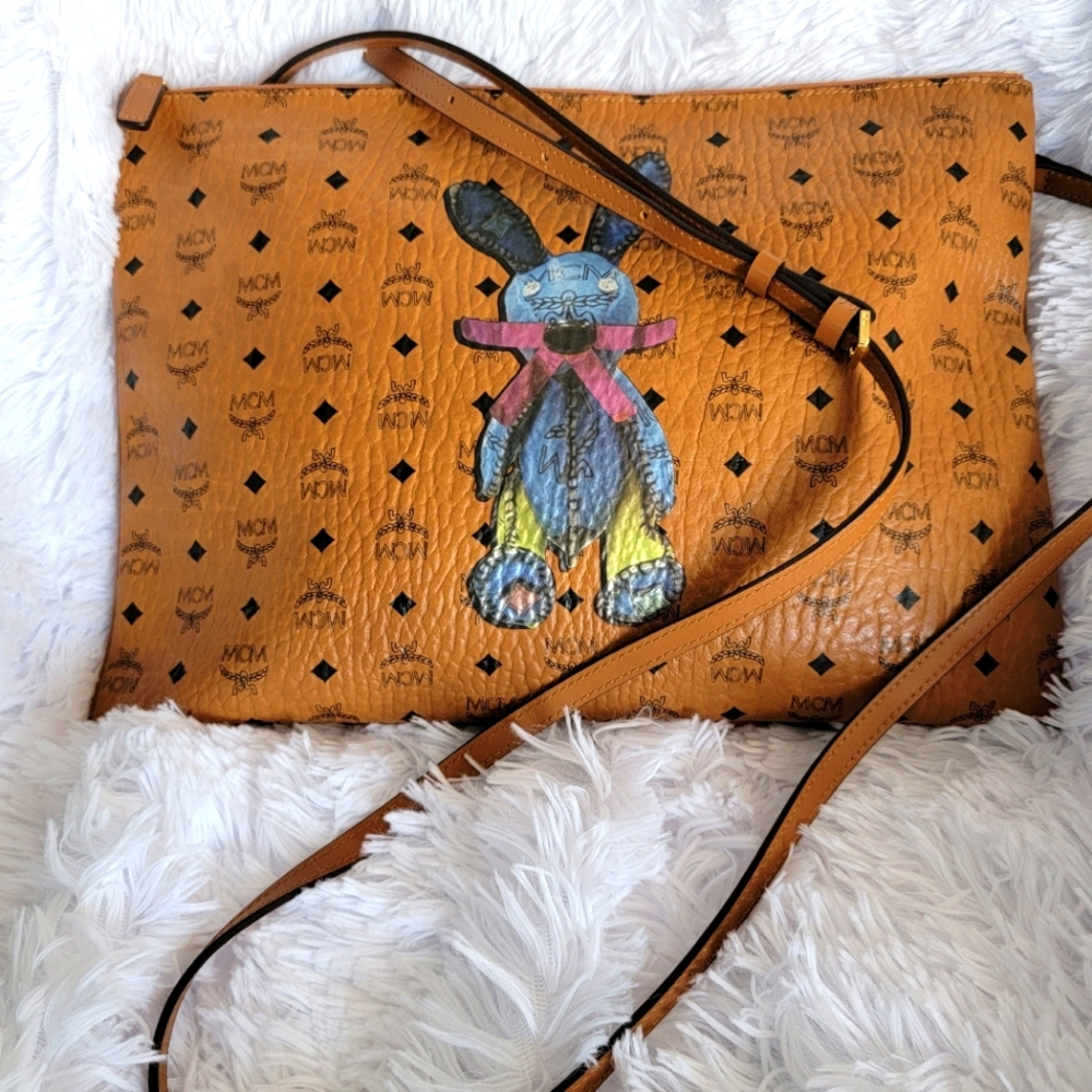 MCM Visetos Rabbit Brown Crossbody Bag - Picture 2 of 8
